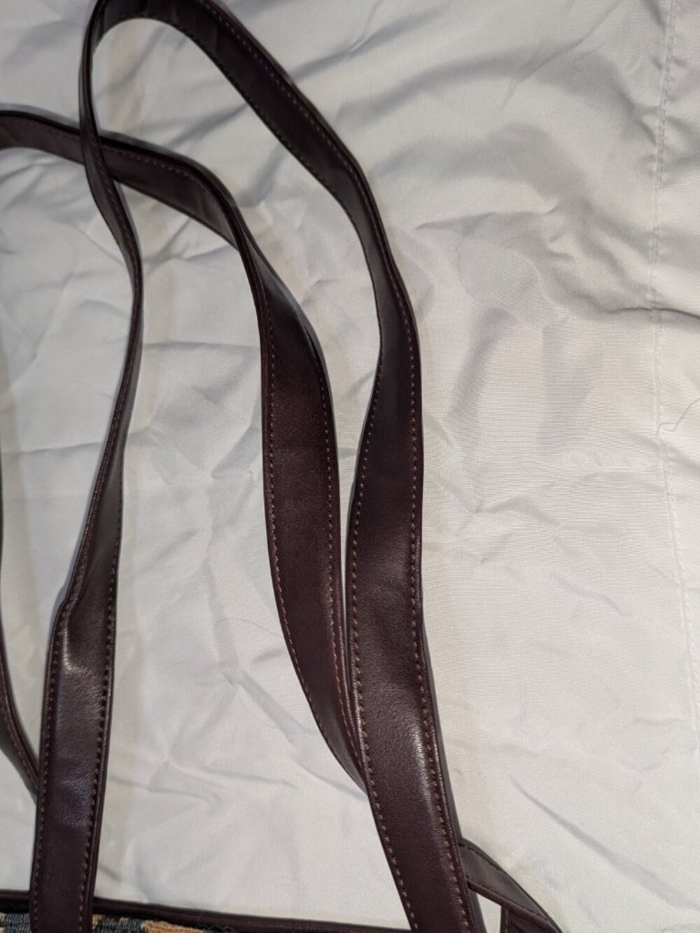 Dog themed burgundy tote/purse - Picture 7 of 11